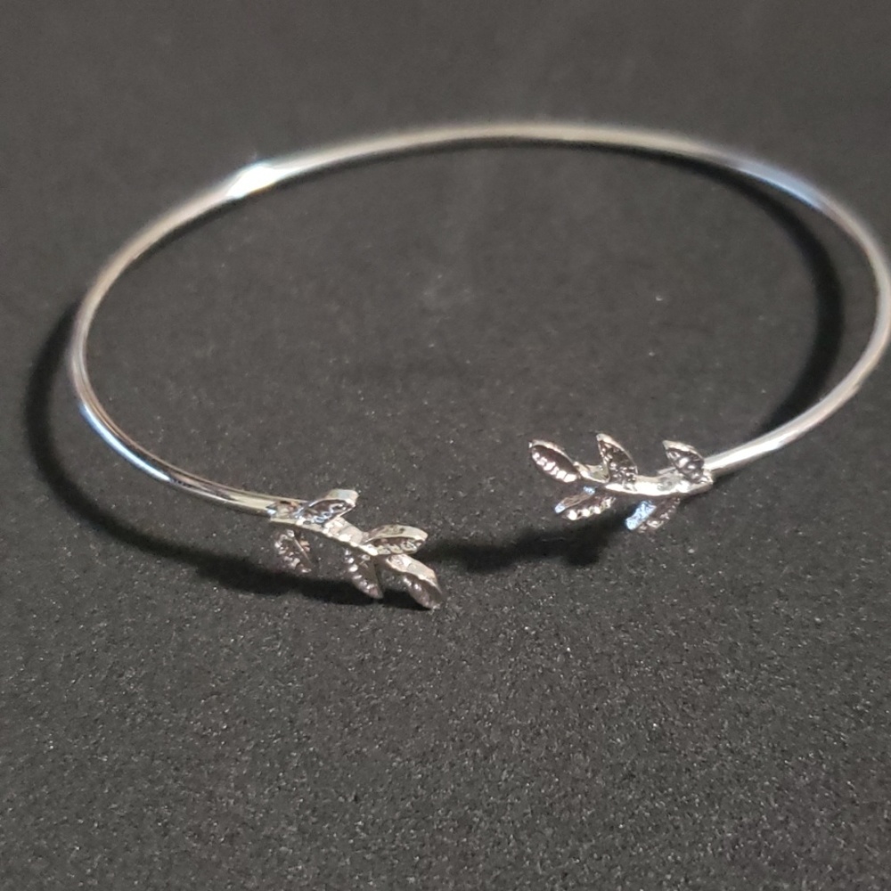 Silver bracelet adjustable